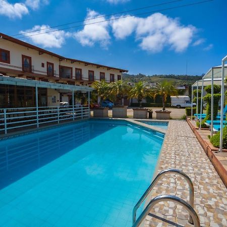 Hotel & Suites Posada Molina Куэцалан-дель-Прогресо Экстерьер фото