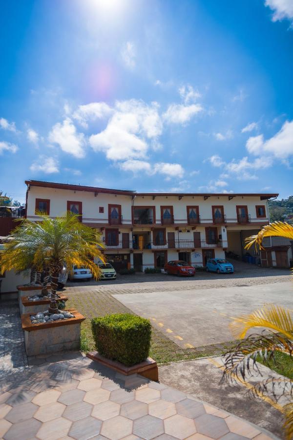 Hotel & Suites Posada Molina Куэцалан-дель-Прогресо Экстерьер фото