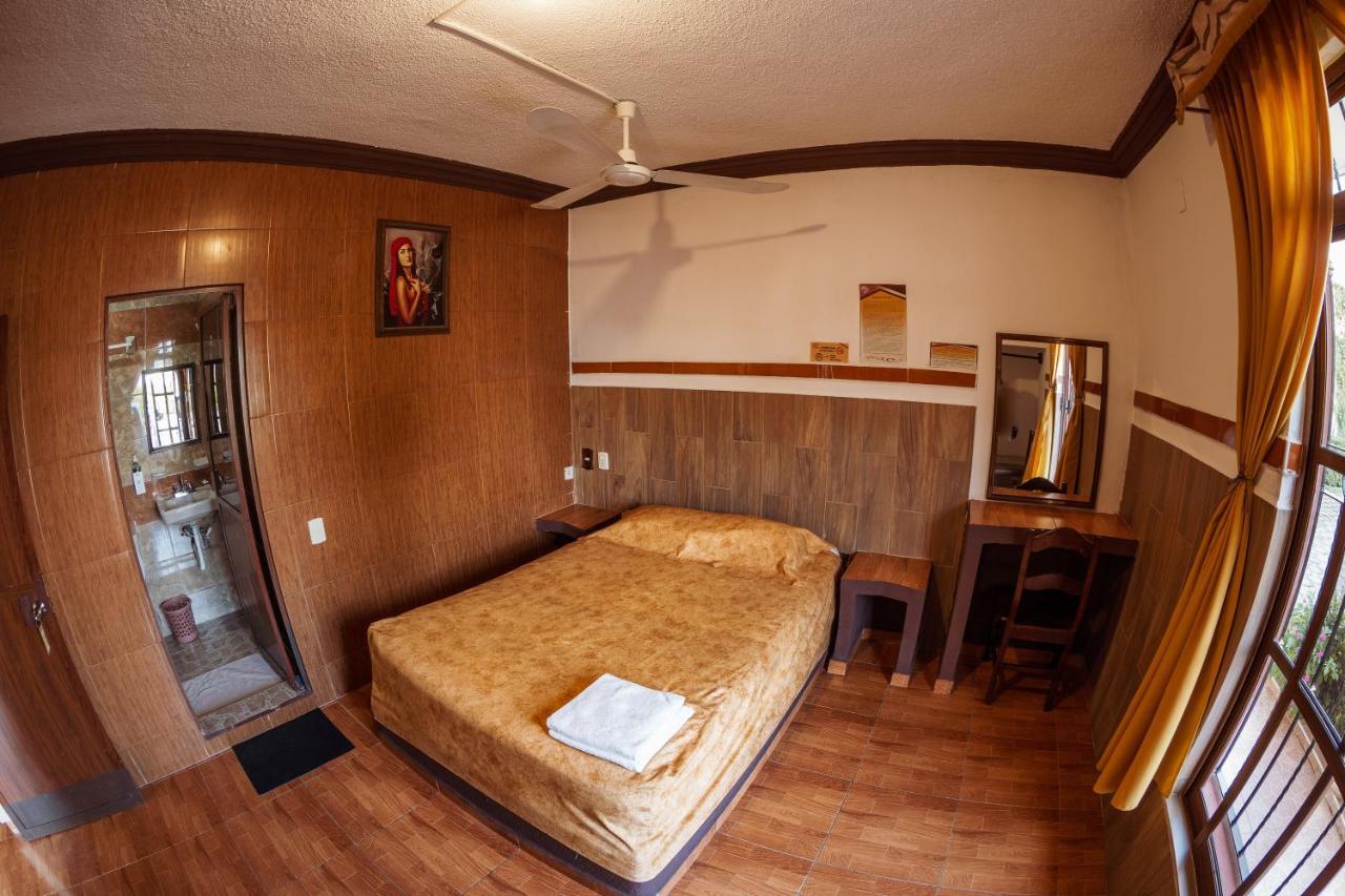 Hotel & Suites Posada Molina Куэцалан-дель-Прогресо Экстерьер фото