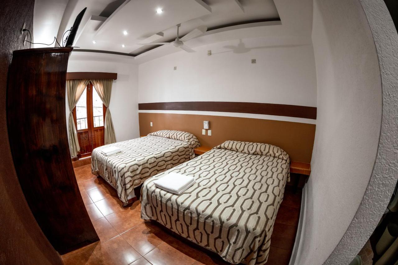 Hotel & Suites Posada Molina Куэцалан-дель-Прогресо Экстерьер фото
