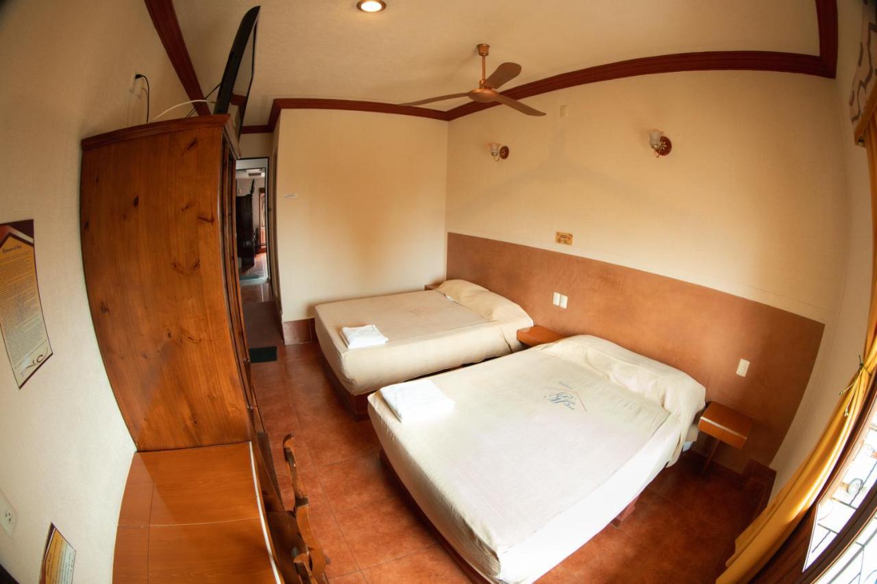 Hotel & Suites Posada Molina Куэцалан-дель-Прогресо Экстерьер фото