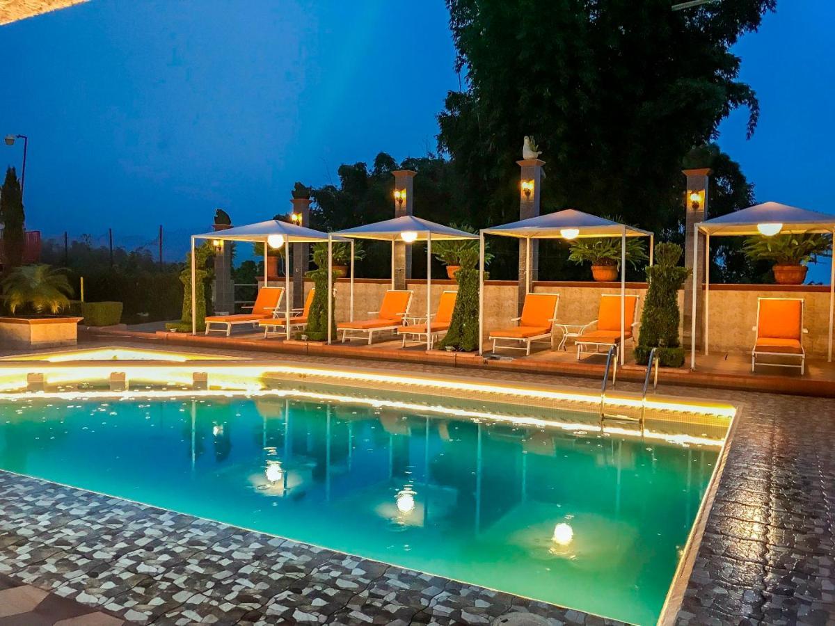 Hotel & Suites Posada Molina Куэцалан-дель-Прогресо Экстерьер фото